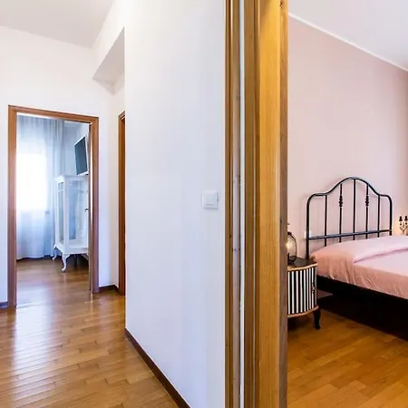 La Bella - Maison Dina Appartamento *